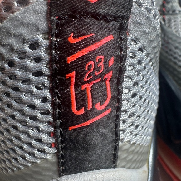 Nike LeBron 12 Low Grey Orange Men's Basketball Shoes Size 10.5 - Picture 5 of 16